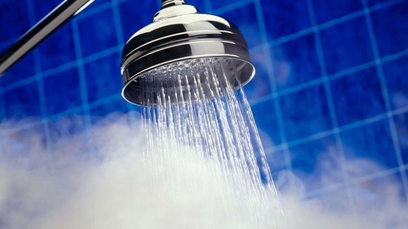 Lưu ý cần tránh tắm hay sử dụng nước nóng quá lâu