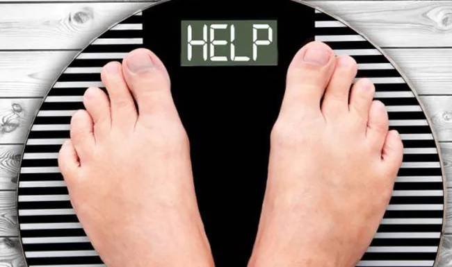 Sụt cân nghiêm trọng là dấu hiệu điển hình của bệnh lý.