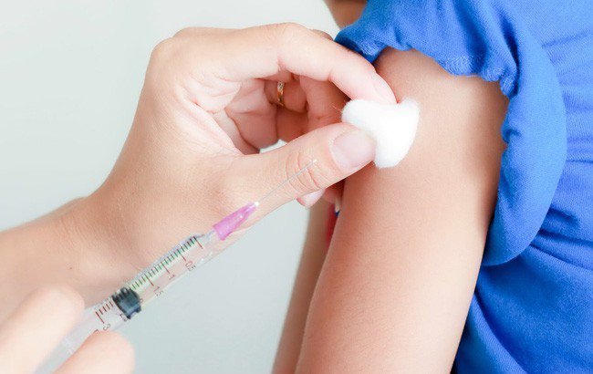 Những người công tắc ở một số lĩnh vực cần được tiêm các loại vắc xin phòng tránh phơi nhiễm